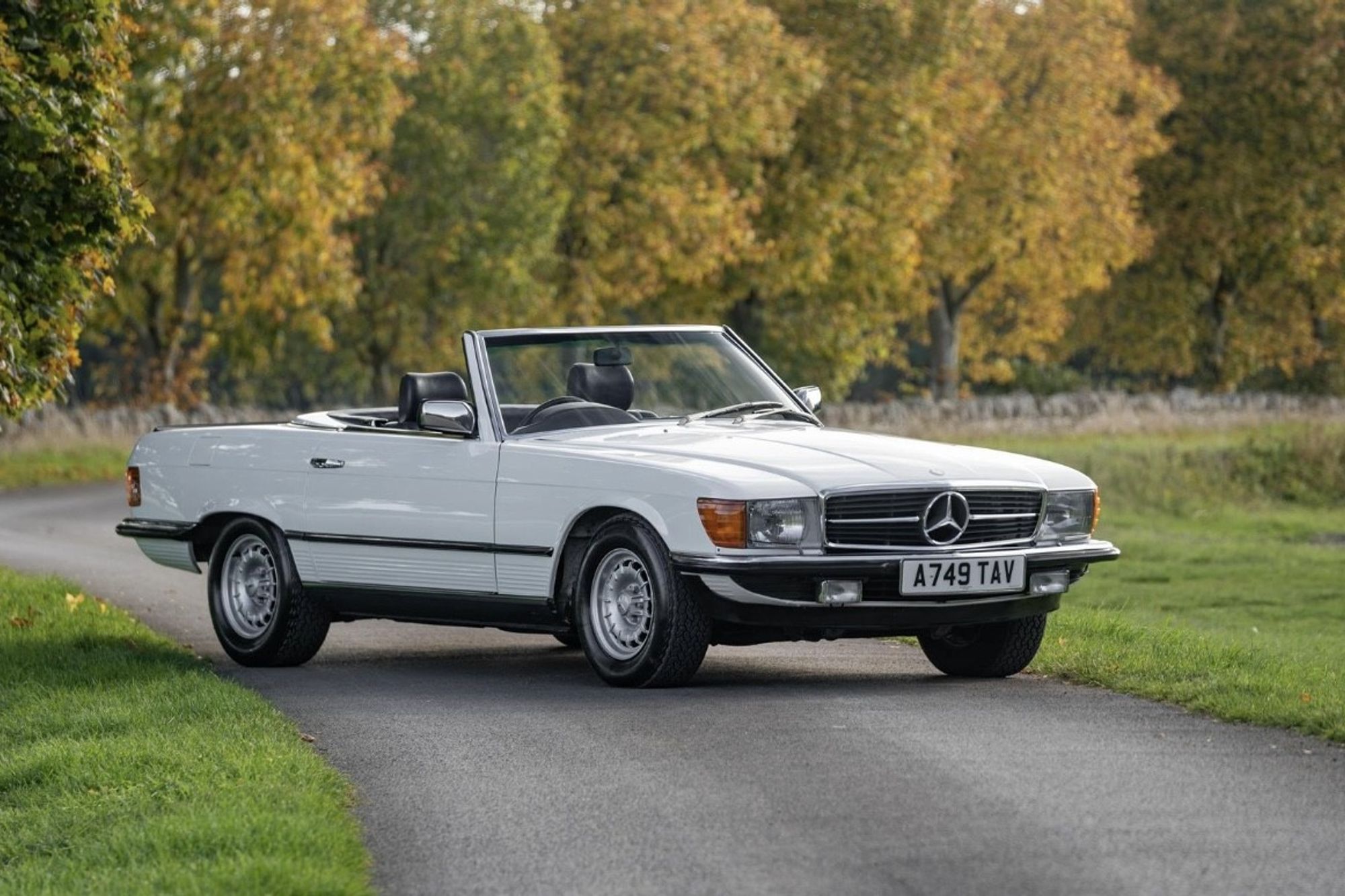 1984 Mercedes Benz 500SL  Cabriolet 